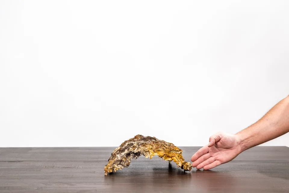 Rock creation Slab No. 46 — Arch shape with size comparison